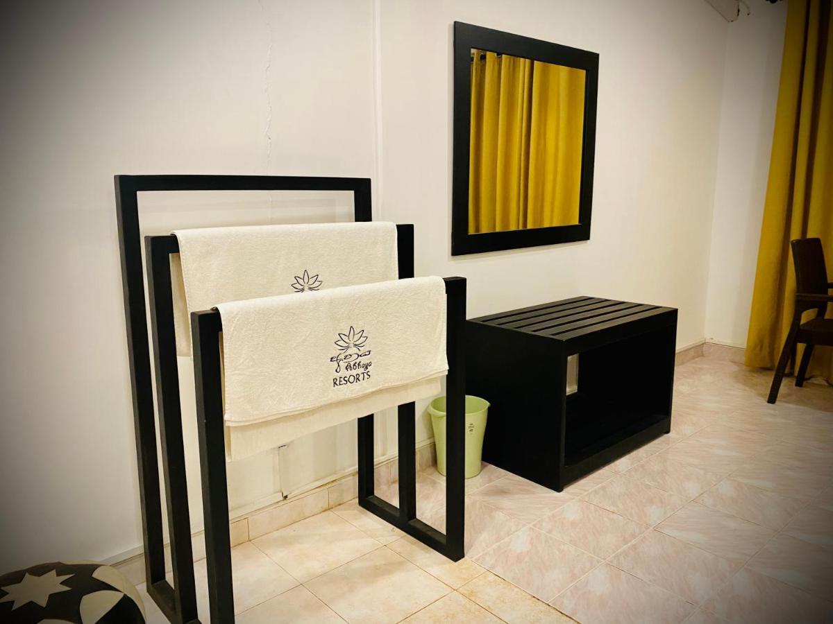 Abhaya Resorts Anuradhapura Luaran gambar