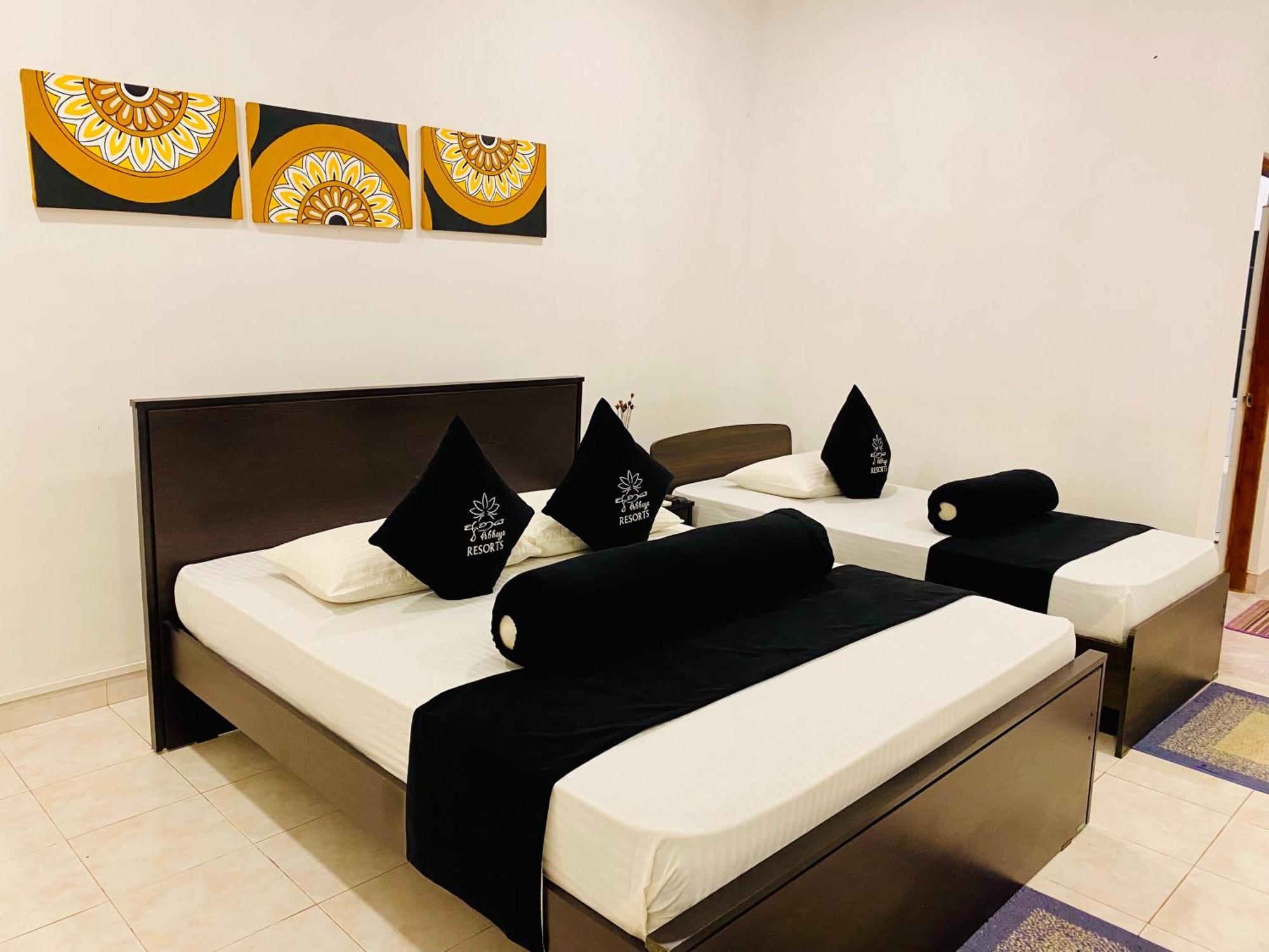 Abhaya Resorts Anuradhapura Luaran gambar