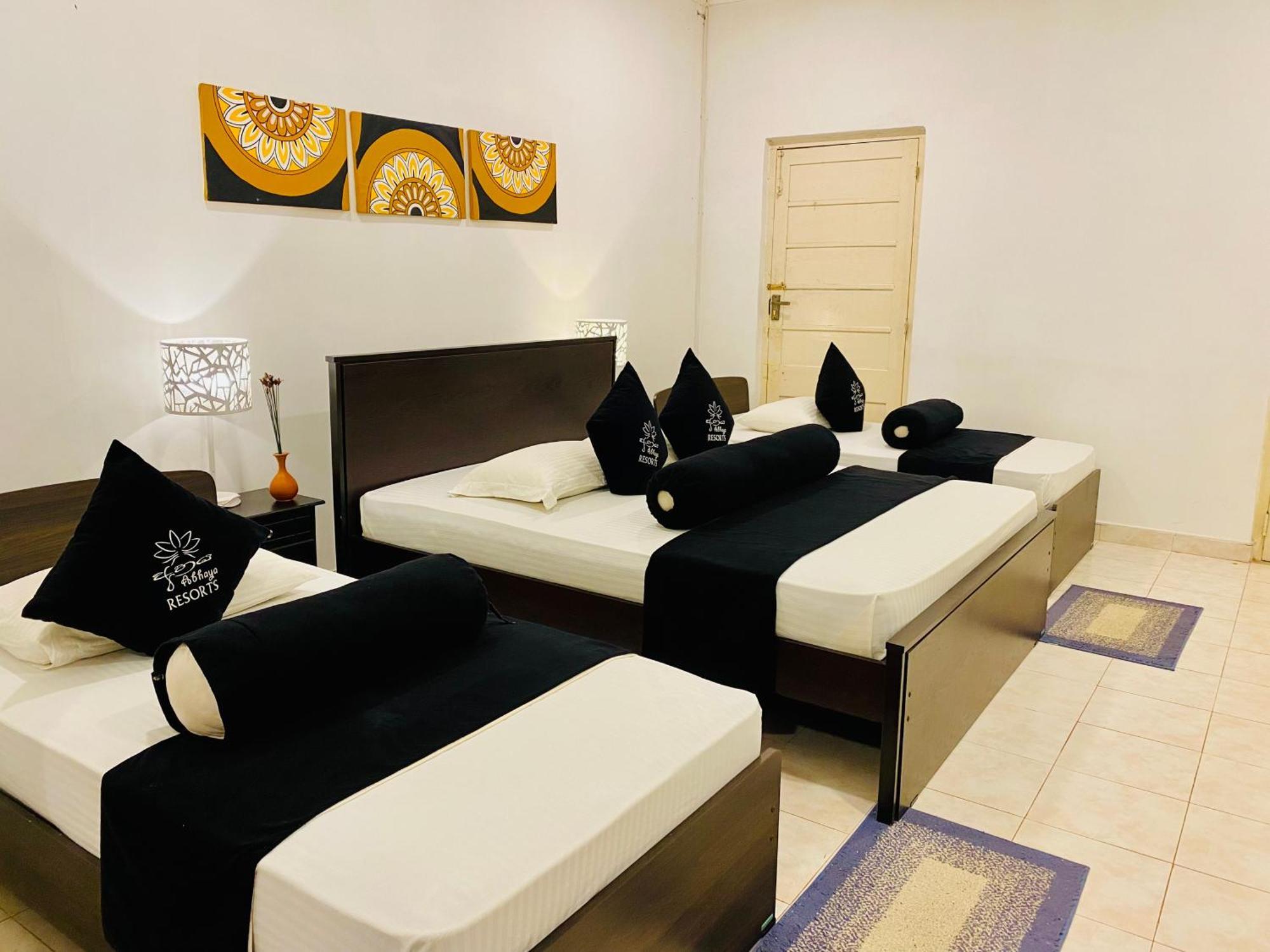 Abhaya Resorts Anuradhapura Luaran gambar